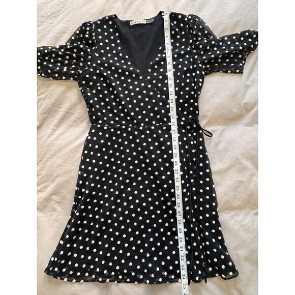 Alice + Olivia Dress Size 6 Womens Black Floral Embroidered Wrap Mini Chiffon - Picture 8 of 8